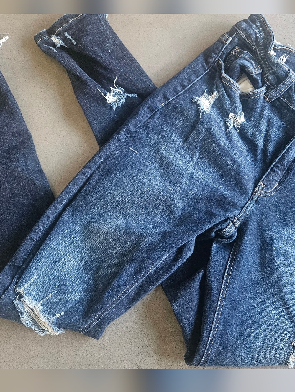 Signature Dark Blue Distressed Skinny Jeans KanCan Sz 28